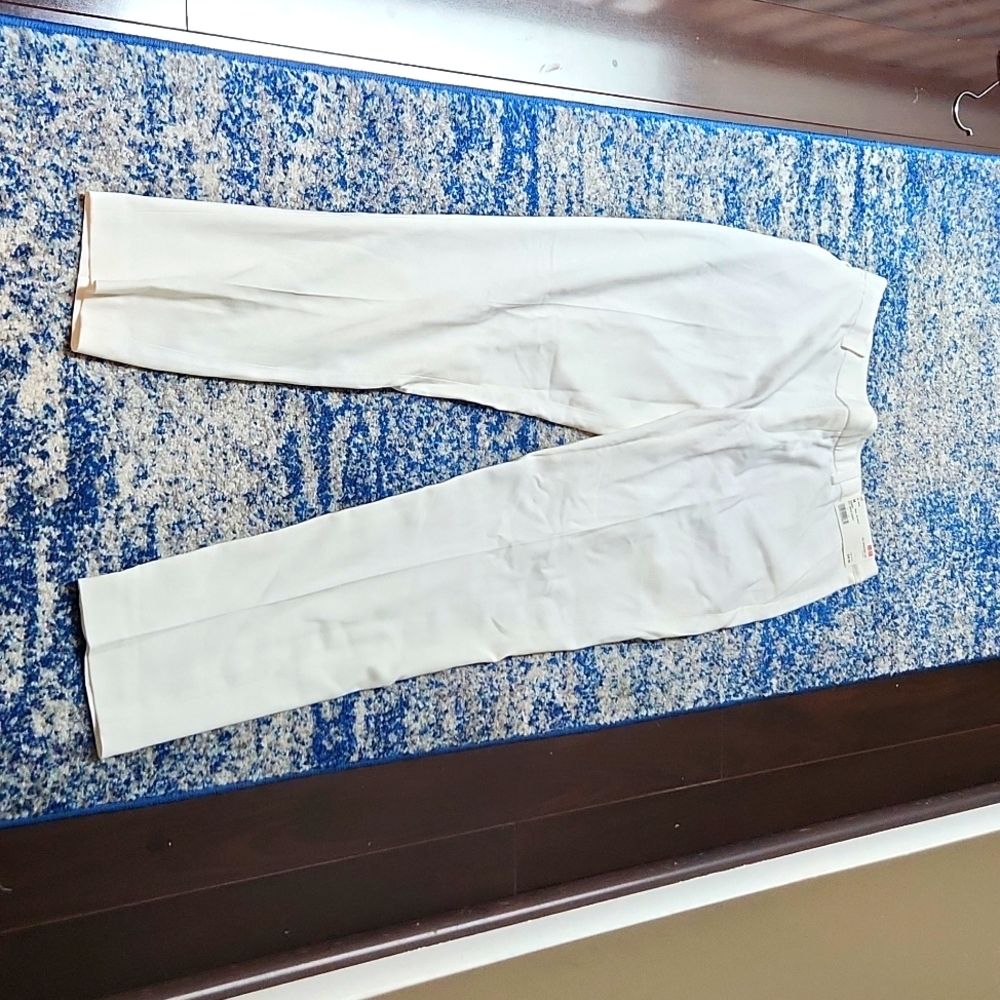Uniqlo White Pants New With Tag